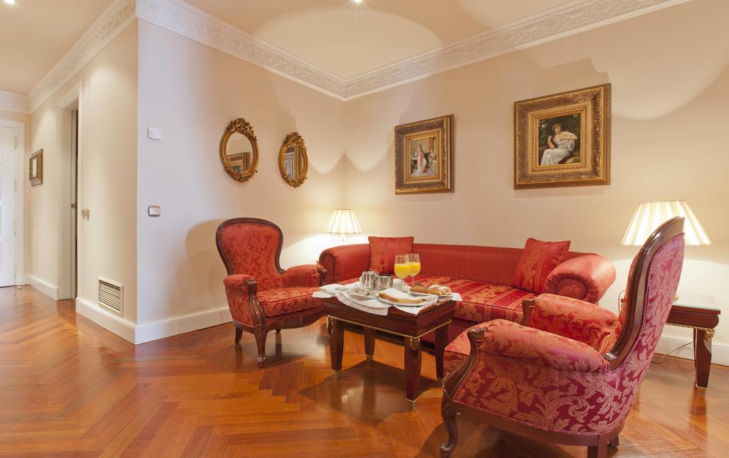 ホテル オテル アラメーダ パラス サラマンカ エクステリア 写真 A living room at the hotel